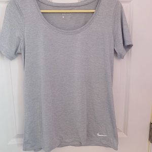 grey nike t-shirt